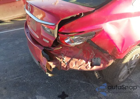 2015 Mazda Mazda6 I Sport z USA, uszkodzony, nr VIN JM1GJ1U54F1184952